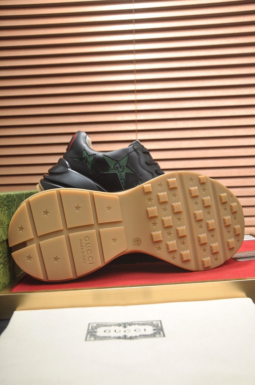 GUCCI Black and Green Star Sneakers