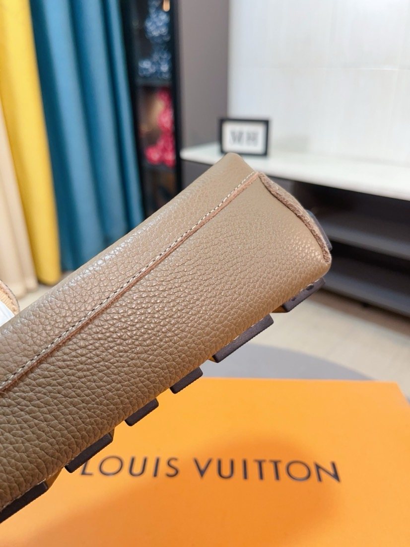Louis Vuitton Pebbled Metal-Accent Driving Loafers